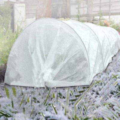 China 30gsm Anti UV Frost Protection Fleece Light Weight PP Non Woven for sale