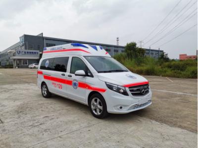 China Mercedes Benz de gasolina ambulancia 7 asientos delantero montado 4x2 transmisión automática en venta