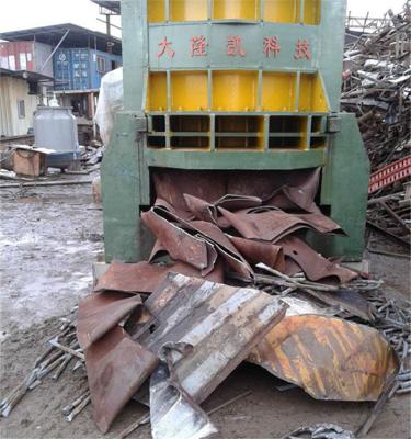 China Full Automatic Scrap Metal Shear With Roll On Off System 400 Ton Force for sale