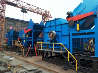 China Vertikales Altmetall-Stahlreißwolf-Maschinen-/Gummizerkleinerungsmaschinen-Maschinen-niedrige Energie zu verkaufen