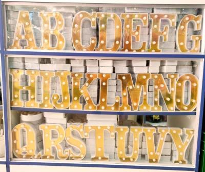 Chine Yellow Letter Birthday Party Decoration Items For Celebrating Special Occasions à vendre