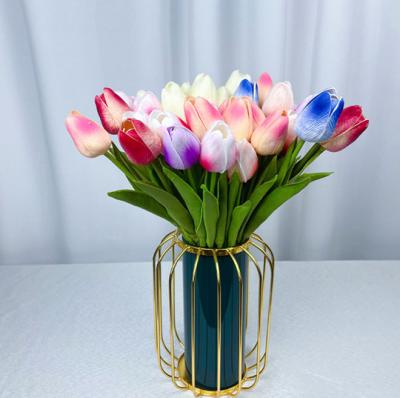 Cina Indoor Faux Single Branch Pvc Soft Feeling Plastic Artificial Real Touch Tulip Flowers in vendita