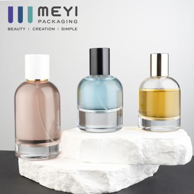 China Perfume la plata del oro del tarro de la botella del espray del vidrio esmerilado 100ml en venta