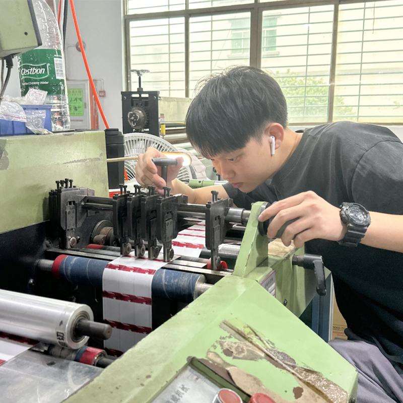 Verified China supplier - Younger Garment Accessories Co.,Ltd