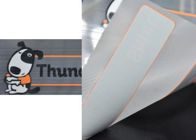 Cina Anti sublimazione Matte Logo Heat Transfer Fabric Labels per usura del lavoro in vendita