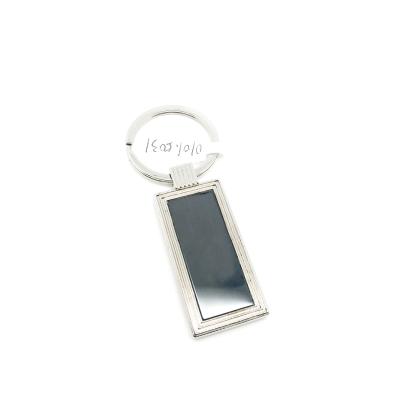 China Fashionable Metal Keychain Holder Metal Personalised Keyrings for sale