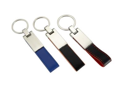 中国 Personalized PU Leather Key Chains Zinc Alloy Car Key Holder With Leather Strap 販売のため