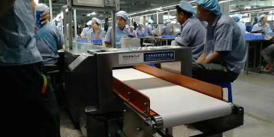 China Tunnel-Metall-Detektor, Nahrung-Inductrial-Metalldetektor, HACCP, ISO 9001, CER bestätigt zu verkaufen