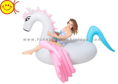 Chine L'eau gonflable colorée bleue de Pegasus et de blanc d'ailes de licorne flotte pour le jouet de flottement extérieur à vendre