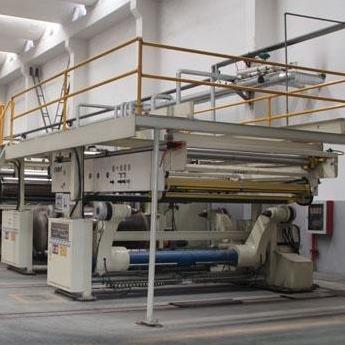 China Patent Corrugated Cardboard Production Line 150m/Min 5 Ply FULL Automatic en venta