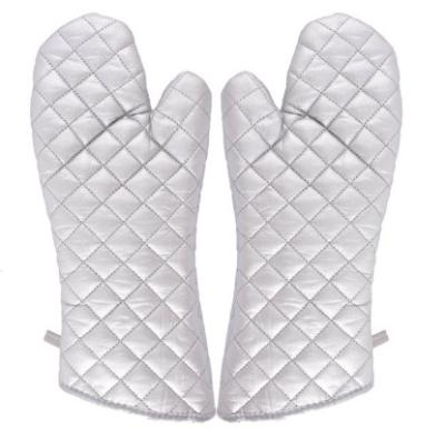 China Silver Plated  Cotton  Heatproof Oven Gloves Soft Thickened Plain Design for sale