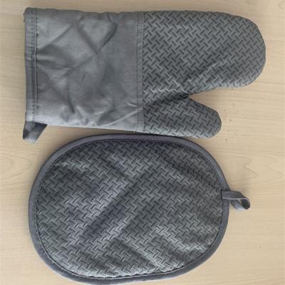 China BSCI Cotton Lining Silicone Oven Gloves For Kitchen for sale