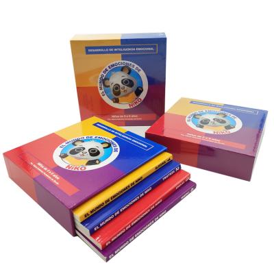China Servicios de impresión de libros de texto de cartón Impresión de libros de tablero personalizado de 68x68 mm en venta