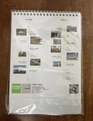 中国 Double Wire Cardboard Printable Desk Calendar 7.48x10.23 Inches 販売のため