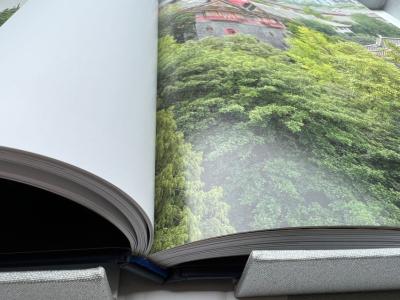 中国 CMYK Hard Cover Photo Book Printing Saddle Stitching UV Full Color 21cm 販売のため