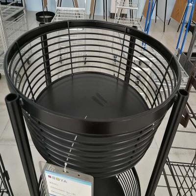 China Customized Retail Display Baskets Metal Wire Pen Stand 4 Castors for sale