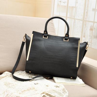 China UK boutique ladies' Atmosphere handbgas ,crocodile Pattern bodycross noble briefcase for sale