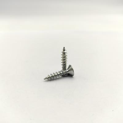 China 304 de acero inoxidable Phillips Tornos de cabeza plana de autoaplazamiento A2-70 en venta