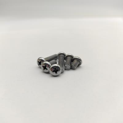Cina Viti a macchina con testa cilindrica bombata Phillips in acciaio inossidabile 304 A2-70 DIN 7985 in vendita