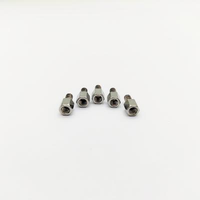 China M3 Hex Standoff Screw A2-70 de acero inoxidable de 11 mm para el espaciado de PCB en venta