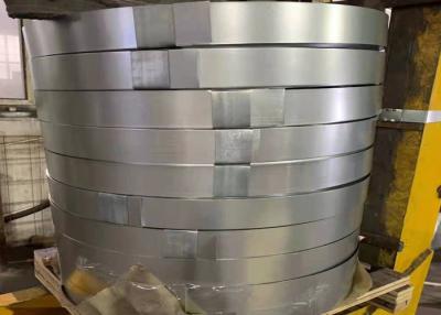 China Warm gedompeld gegalvaniseerd stalen band metaal 0,3-2 mm OEM Te koop