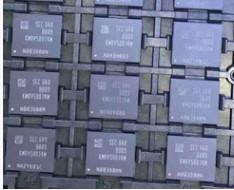 China Almacenamiento del chip de memoria de KMRV50014M-B809 128+32 EMCP D3 EMCP para los microprocesadores en venta