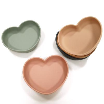 China BPA Free Silicone Suction Plate Heart Shaped 175g Silicone Childrens Plates for sale