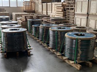 China Tiras de acero inoxidables 1,4307 de acero en espiral laminados en caliente del tubo Ss304L de la precisión en venta