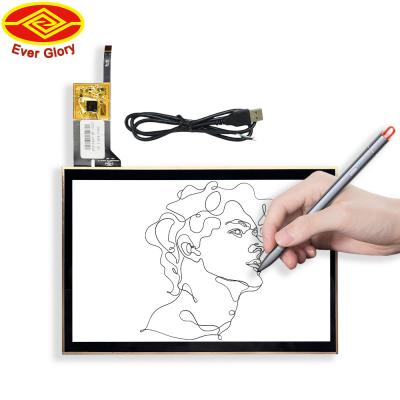 China 13.3 Inch Innovative Multi Touch Screen With Varies Connectivity 0.6W Power Consumption en venta