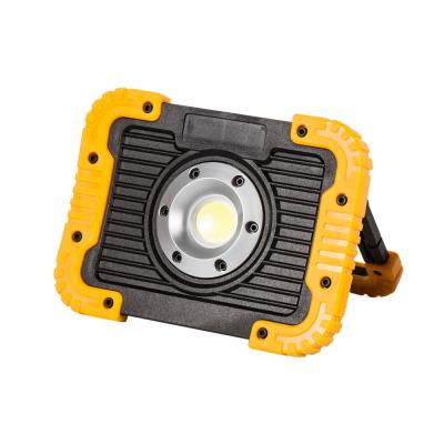 China 10W 1000LM High Lumen Rechargeable COB Work Light Portable With Tripod Handle en venta