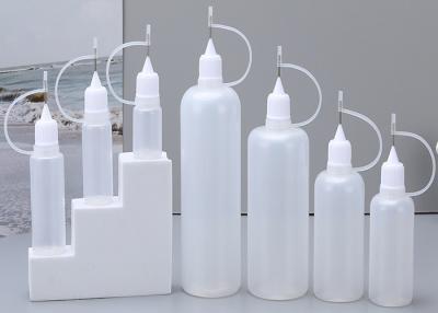 Chine le compte-gouttes à bec en gros de 10ml 15ml 30ml met les bouteilles en bouteille en plastique liquides de compression d'e à vendre