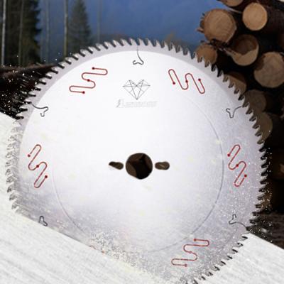 China Diseño de Freud Clase industrial TCT Cuchilla de sierra circular para cortar madera sólida en venta