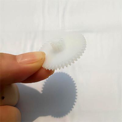 China Round Precision Custom Gears Plastic POM Material 2mm Face Width for sale