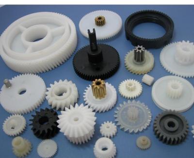China Engranajes moldeados plásticos industriales con el material de POM Nylon TPEE en venta