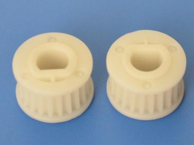 China Rueda de engranaje de nylon modificada para requisitos particulares, rueda plástica de la polea de la alta precisión en venta