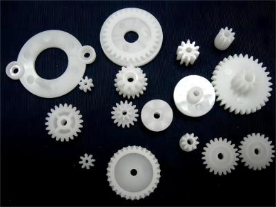 China Engrenagens helicoidais plásticas moldadas lisas resistentes ao calor para o aparelho eletrodoméstico à venda
