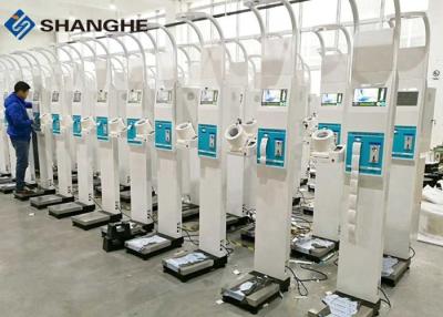 Cina 10 pollici chiosco a macchina automatico della prova di pressione sanguigna di self service di altezza e del peso dello schermo LCD di tocco in vendita