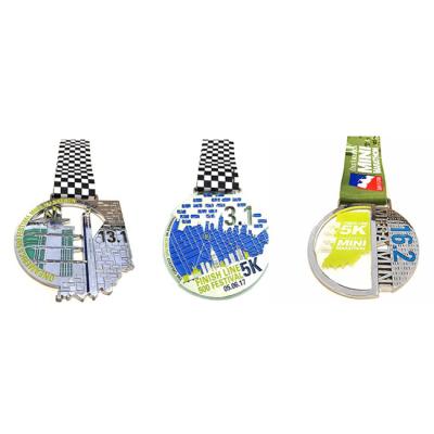 China Souvenir Gifts Promotion Manuafacture 3D Quality Metal Marathon Medals With Ribbon Runner Running Finisher Custom Marathon Medals à venda
