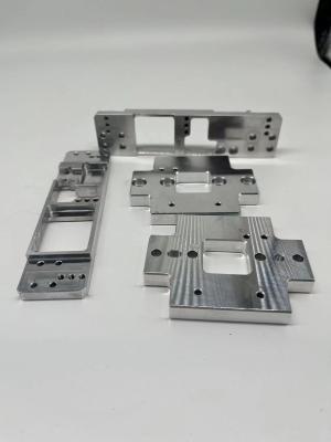 China Automatização CNC Partes de alumínio usinadas Forma personalizada ± 0,01 mm Tolerância à venda