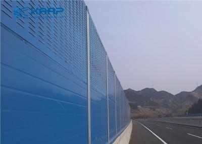 China Malla de alambre revestida plástica de la barrera de la reducción del nivel de ruidos exacta con la base de acero del reborde en venta