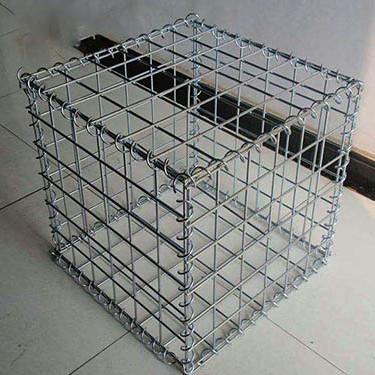 China Pvc Coated Galvanized Welded 0.3mm Gabion Wall Mesh for sale