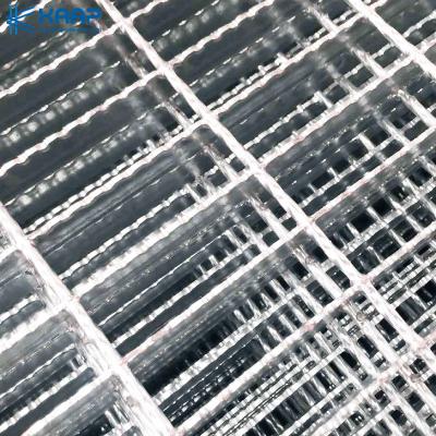 Chine Plate-forme en acier résistante dentelée de grille de passage couvert à vendre