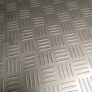 China 310S 3mm Stainless Steel Checker Plate Steel Tread Plate For Decoration for sale