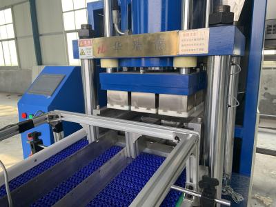 Cina La macchina portatile del blocchetto del ghiaccio secco ha solidificato fetta del creatore di mattone dell'anidride carbonica 5kgs in vendita