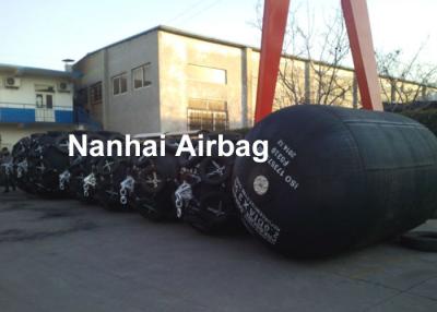 China Floating Pneumatic Marine Rubber Fender , Yokahama Fendering Systems For Ship Protection for sale