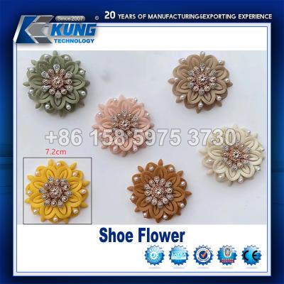 China Practical Shoe Making Accessories Buckles Plastic Flower Shape for sale