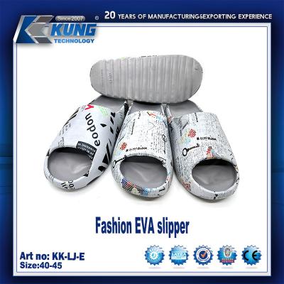 Cina Scarpe di salto dell'aria pratica multicolore del PVC, pantofole del PVC degli anti uomini dell'abrasione in vendita
