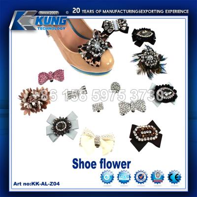 China Multicolor PVC Shoe Making Accessories Flower Shape Buckle Durable for sale