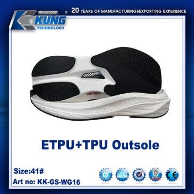 China Nontoxic TPU Rubberized EVA Sole Waterproof Rubber Traction Sneaker Outsole à venda