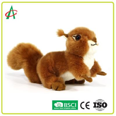 Chine Peluche écureuil Angelber 20 cm avec queue en fourrure à vendre